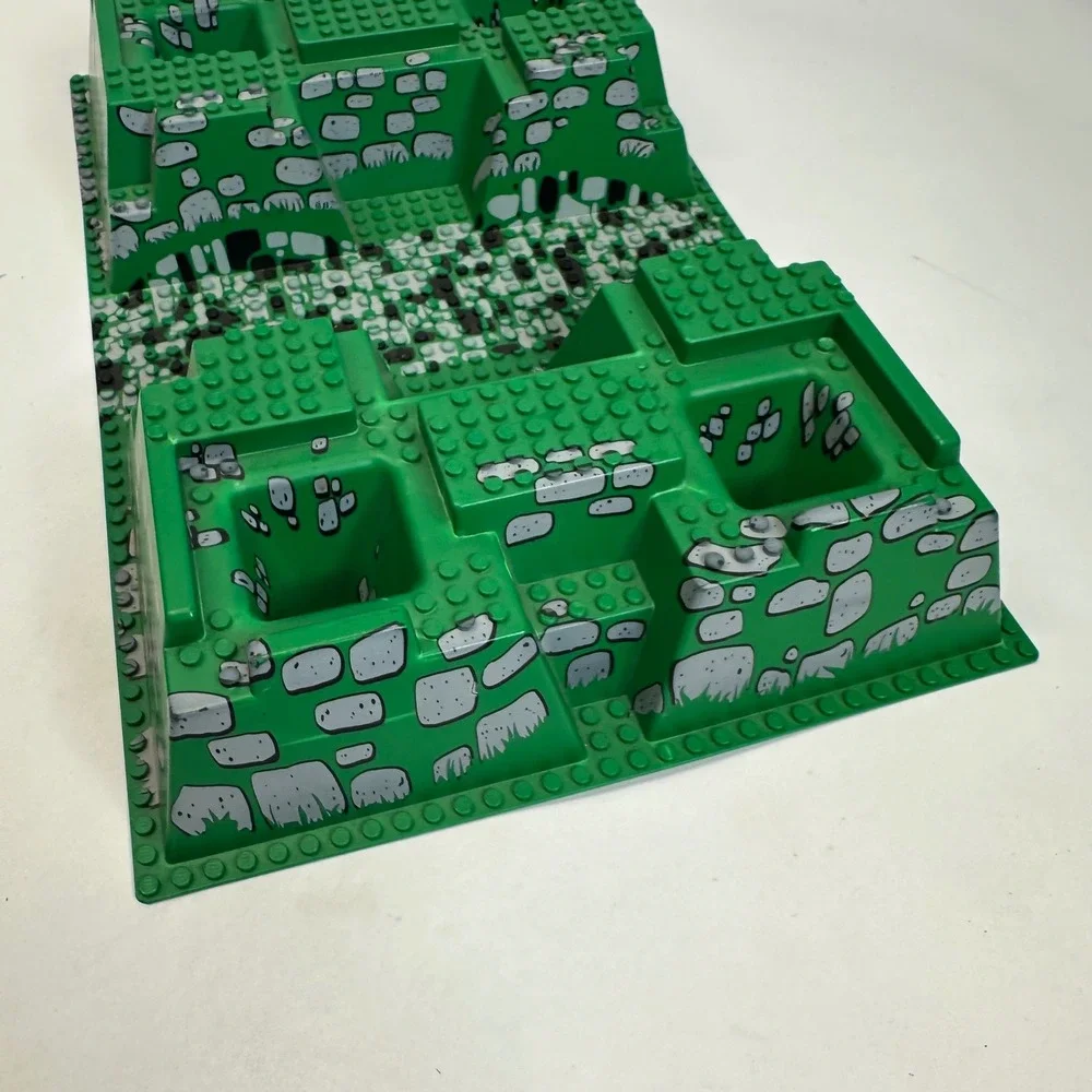 LEGO 3D Raised Baseplate 32x48 Green Castle Stone Road Double Crater 30271px2